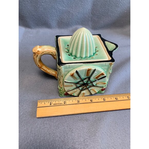 Vintage Cottage-Themed Ceramic Citrus Reamer with Lid & Handle - Picture 11 of 15